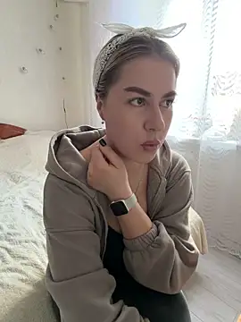 Snapshot of Roxi_Joy chatting on 17, 3, 2026 Roxi Joy online show from 17, 3, 2026