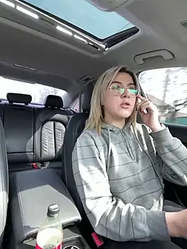 Snapshot of Roxi_Joy chatting on 23, 3, 2026 Roxi Joy online show from 23, 3, 2026