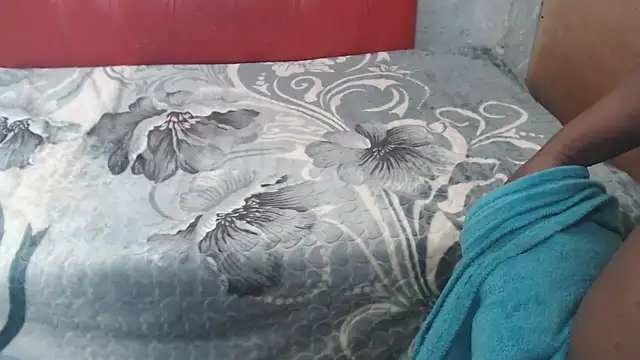 LaicyBrown76 online show from 1, 4, 2026