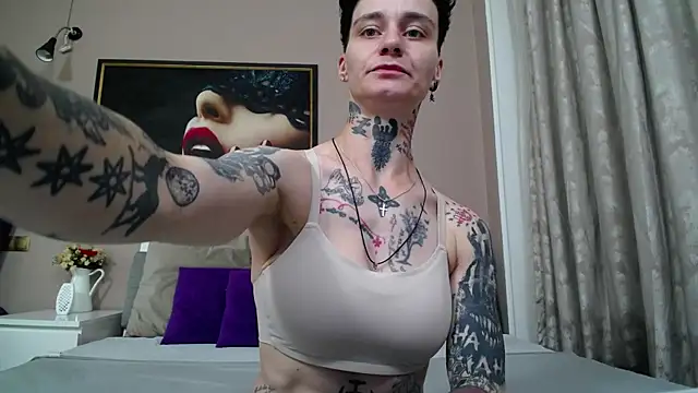 Snapshot of KennyXSX chatting on 7, 7, 2026 KennyXSX online show from 7, 7, 2026