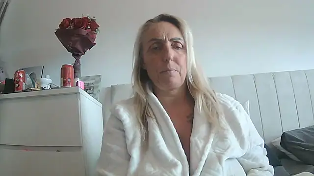 theblondecocklover online show from 7, 6, 2026