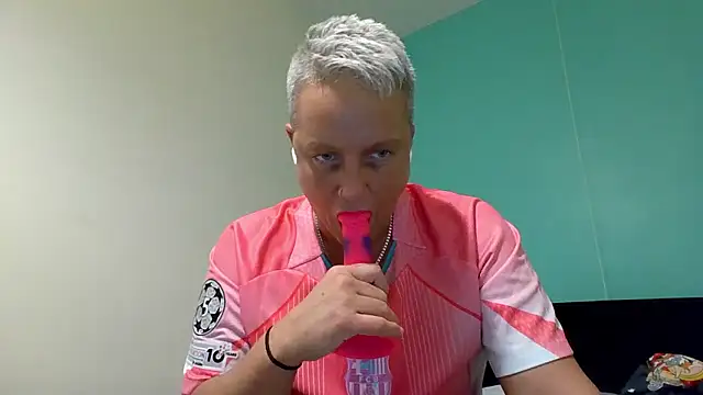 Bendoverbetty3 online show from 12, 1, 2026