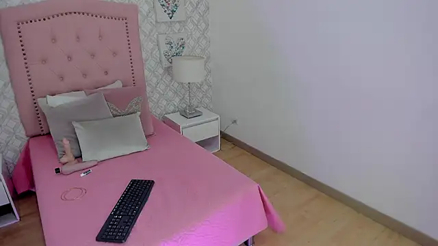 amber  ferrera online show from 15, 1, 2026