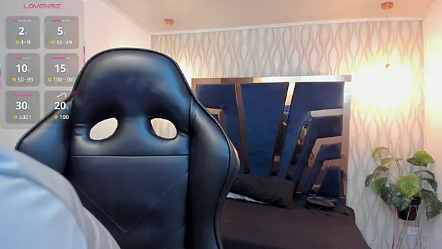 Noah Clarkk online show from 8, 4, 2026