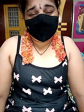 maduri   online show from 8, 4, 2026