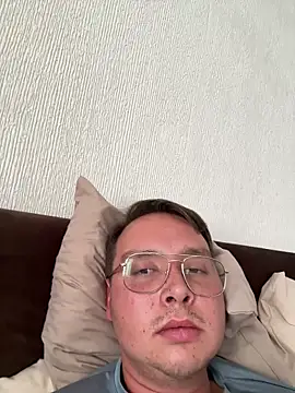 Snapshot of Burndew chatting on 2, 3, 2026 Burndew online show from 2, 3, 2026