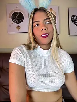 MiaSizzle online show from 14, 2, 2026