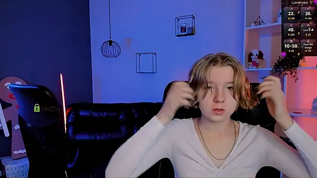 lizzie boom  online show from 19, 12, 2025