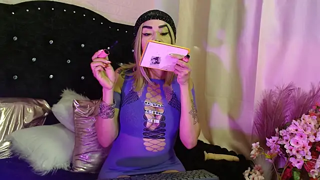 Ambar Rouxee online show from 14, 1, 2026