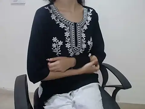 Farhana beautyfull online show from 8, 4, 2026