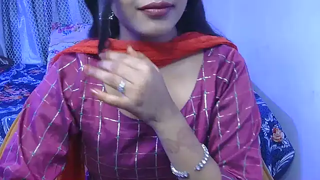 Snapshot of bold-smirthii chatting on 4, 6, 2026 bold-smirthii online show from 4, 6, 2026