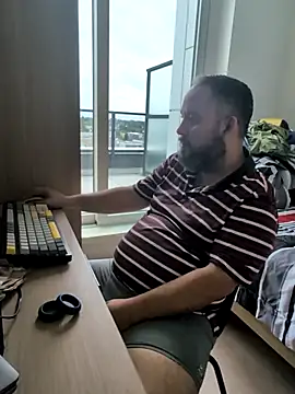 Snapshot of Hairy_bear86 chatting on 10, 7, 2026 Hairy bear86 online show from 10, 7, 2026