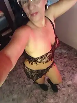 Snapshot of KiaraFoster chatting on 16, 5, 2026 KiaraFoster online show from 16, 5, 2026