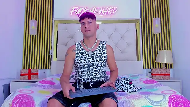 Sweet kevin1 online show from 6, 1, 2026