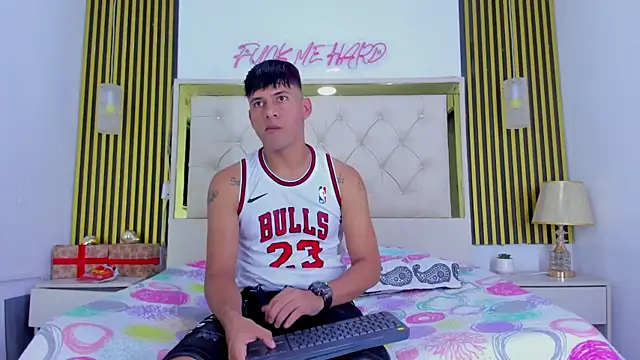 Sweet kevin1 online show from 7, 1, 2026