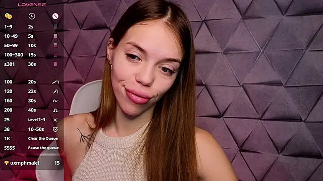 Snapshot of SofieSien chatting on 23, 12, 2025 SofieSien online show from 23, 12, 2025
