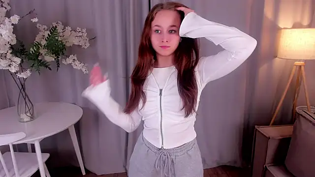 Julie Lamb online show from 8, 1, 2026