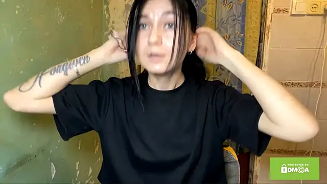 EstherKiester online show from 22, 12, 2025