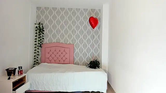 Zenith glow online show from 5, 2, 2026