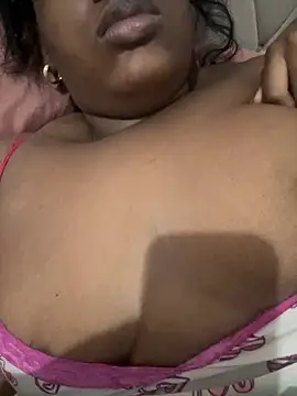 Snapshot of amorasecy chatting on 27, 4, 2026 amorasecy online show from 27, 4, 2026