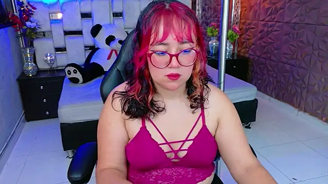 Nami Nerona online show from 6, 1, 2026