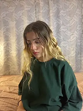 cute emmma online show from 4, 2, 2026