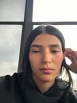 Snapshot of Ema_Rose_ chatting on 8, 1, 2026 Ema Rose online show from 8, 1, 2026