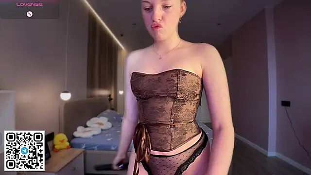 Snapshot of steffi_meoww chatting on 23, 5, 2026 steffi meoww online show from 23, 5, 2026