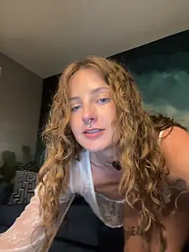 Snapshot of miamiamuse chatting on 1, 6, 2026 miamiamuse online show from 1, 6, 2026