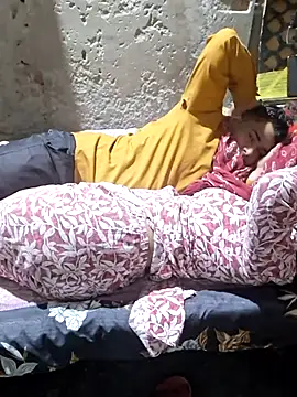 Radhacpl9528 online show from 12, 4, 2026