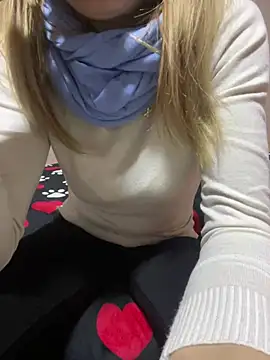 Snapshot of SexyMamiVee chatting on 14, 1, 2026 SexyMamiVee online show from 14, 1, 2026