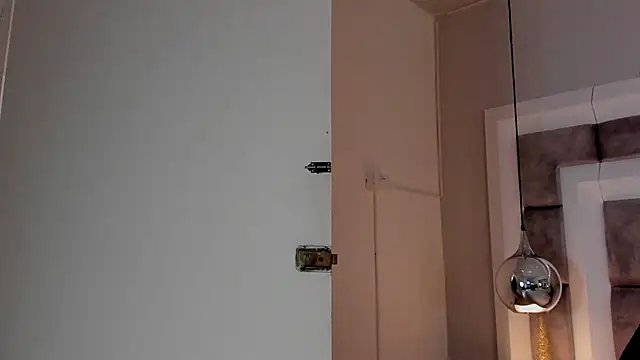 Snapshot of ElenaWatsonn chatting on 5, 1, 2026 ElenaWatsonn online show from 5, 1, 2026