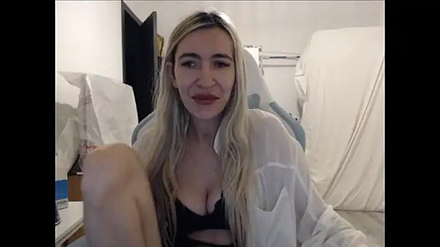 BarbieBlondieGirl online show from 22, 2, 2026