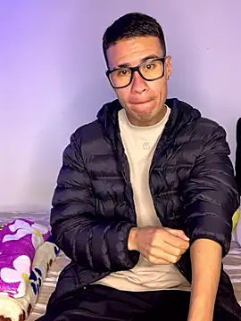 Latin Paisa Boy online show from 11, 1, 2026