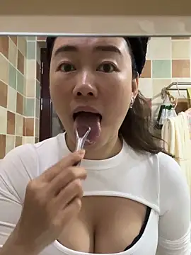 Molly-xiao online show from 30, 3, 2026