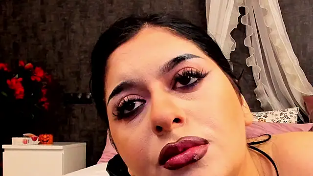 NayaNoirX online show from 6, 2, 2026