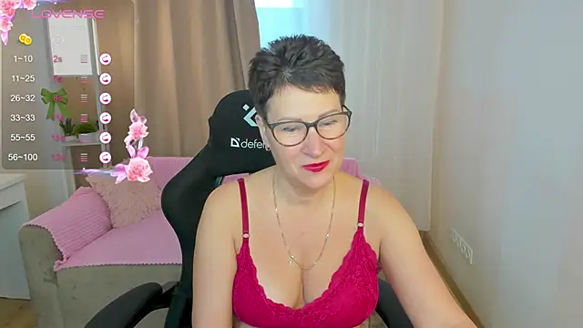 Snapshot of JennyMons chatting on 14, 6, 2026 JennyMons online show from 14, 6, 2026