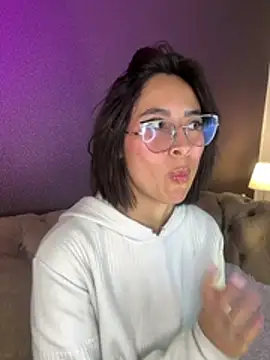 Snapshot of luna_gv chatting on 2, 2, 2026 luna gv online show from 2, 2, 2026