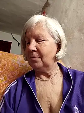 KlaudiaDarling online show from 10, 4, 2026