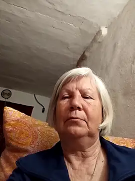 KlaudiaDarling online show from 15, 4, 2026