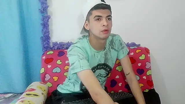 nico22love online show from 13, 2, 2026