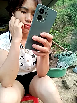 Snapshot of congchua977 chatting on 4, 4, 2026 congchua977 online show from 4, 4, 2026