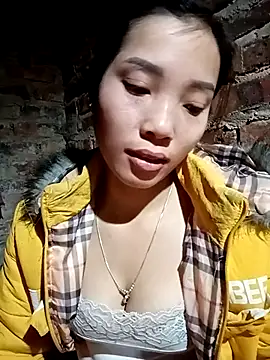 Snapshot of yeutinh00 chatting on 7, 1, 2026 yeutinh00 online show from 7, 1, 2026