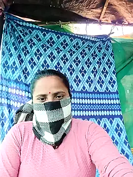 Curvy-Nina online show from 7, 1, 2026