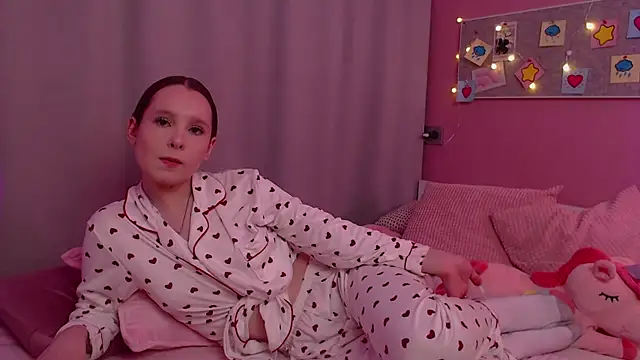 Haya Harareet online show from 9, 4, 2026