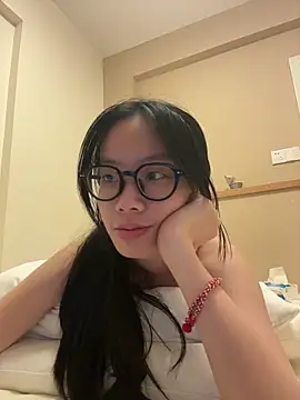 Snapshot of PetiteTight chatting on 24, 6, 2026 PetiteTight online show from 24, 6, 2026