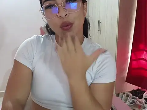 Daphne Grayy online show from 5, 2, 2026