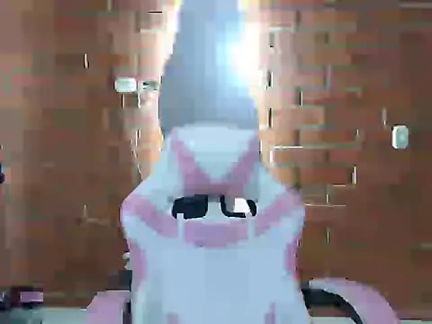 Daphne Grayy online show from 14, 4, 2026