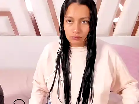 Snapshot of MiaKleinX chatting on 1, 6, 2026 MiaKleinX online show from 1, 6, 2026