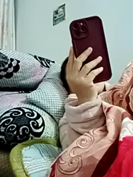 Faded pink online show from 14, 1, 2026